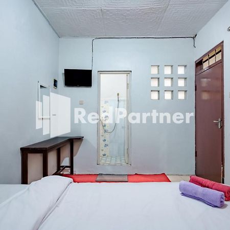 Nafisa Homestay Syariah Near Jatim Park 3 Batu Mitra Reddoorz Malang Exterior photo