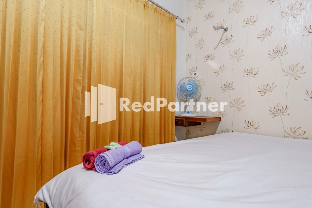 Nafisa Homestay Syariah Near Jatim Park 3 Batu Mitra Reddoorz Malang Exterior photo