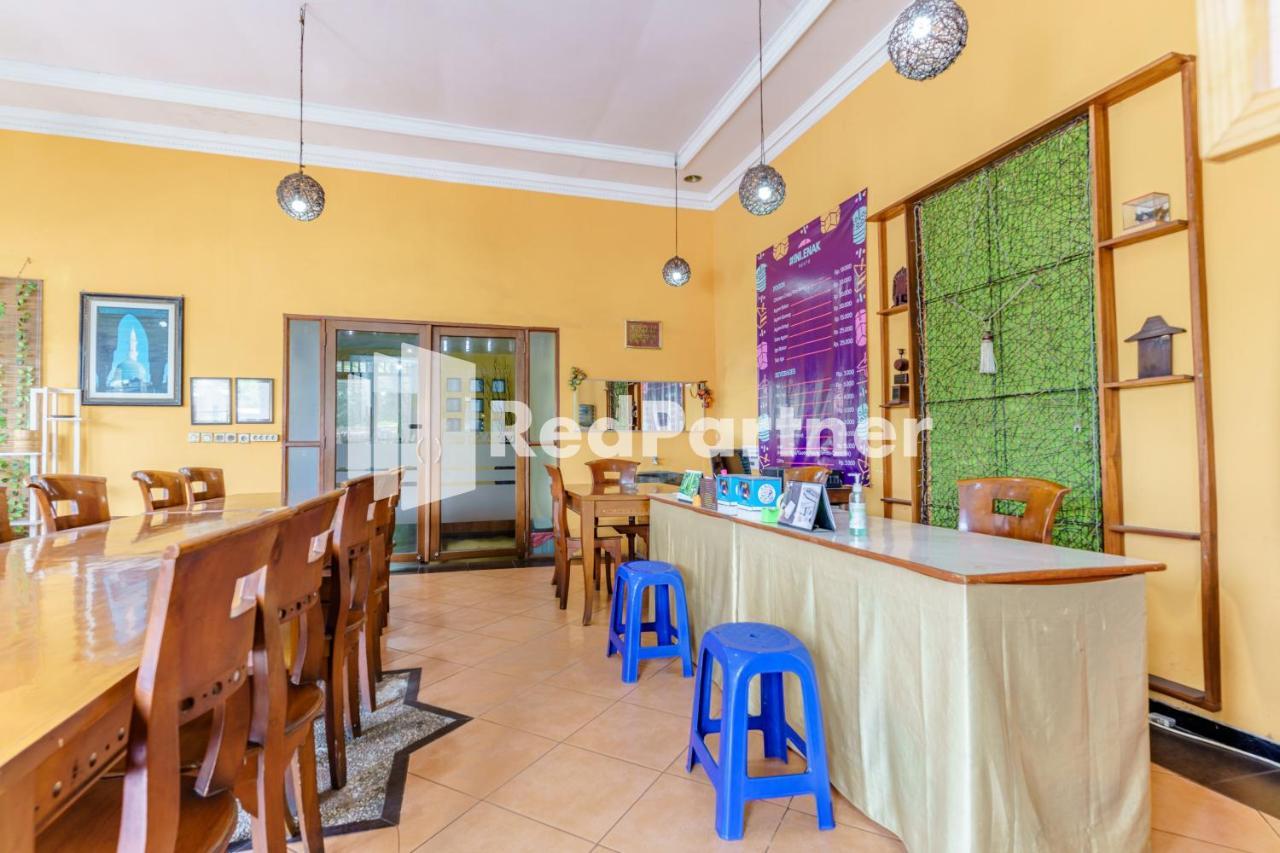 Nafisa Homestay Syariah Near Jatim Park 3 Batu Mitra Reddoorz Malang Exterior photo