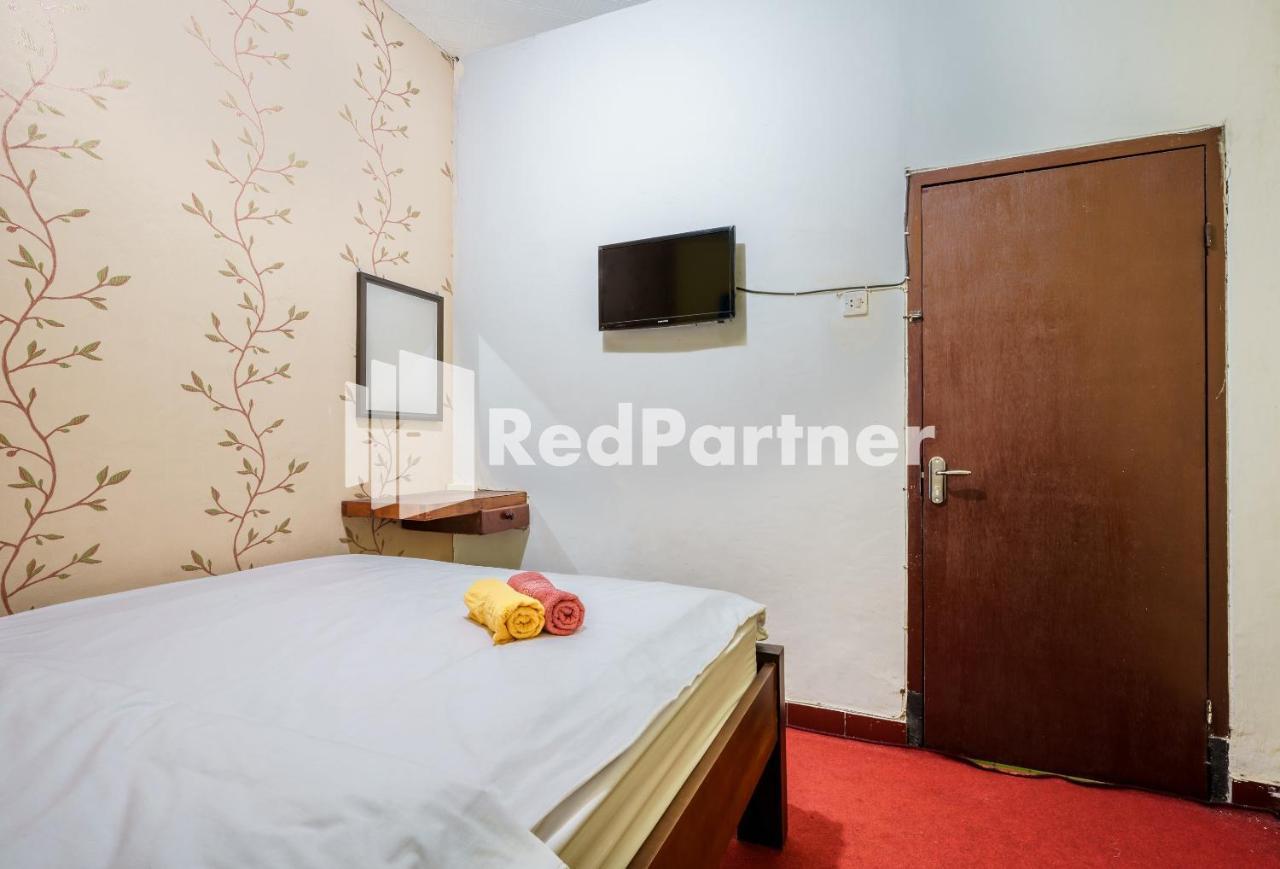 Nafisa Homestay Syariah Near Jatim Park 3 Batu Mitra Reddoorz Malang Exterior photo