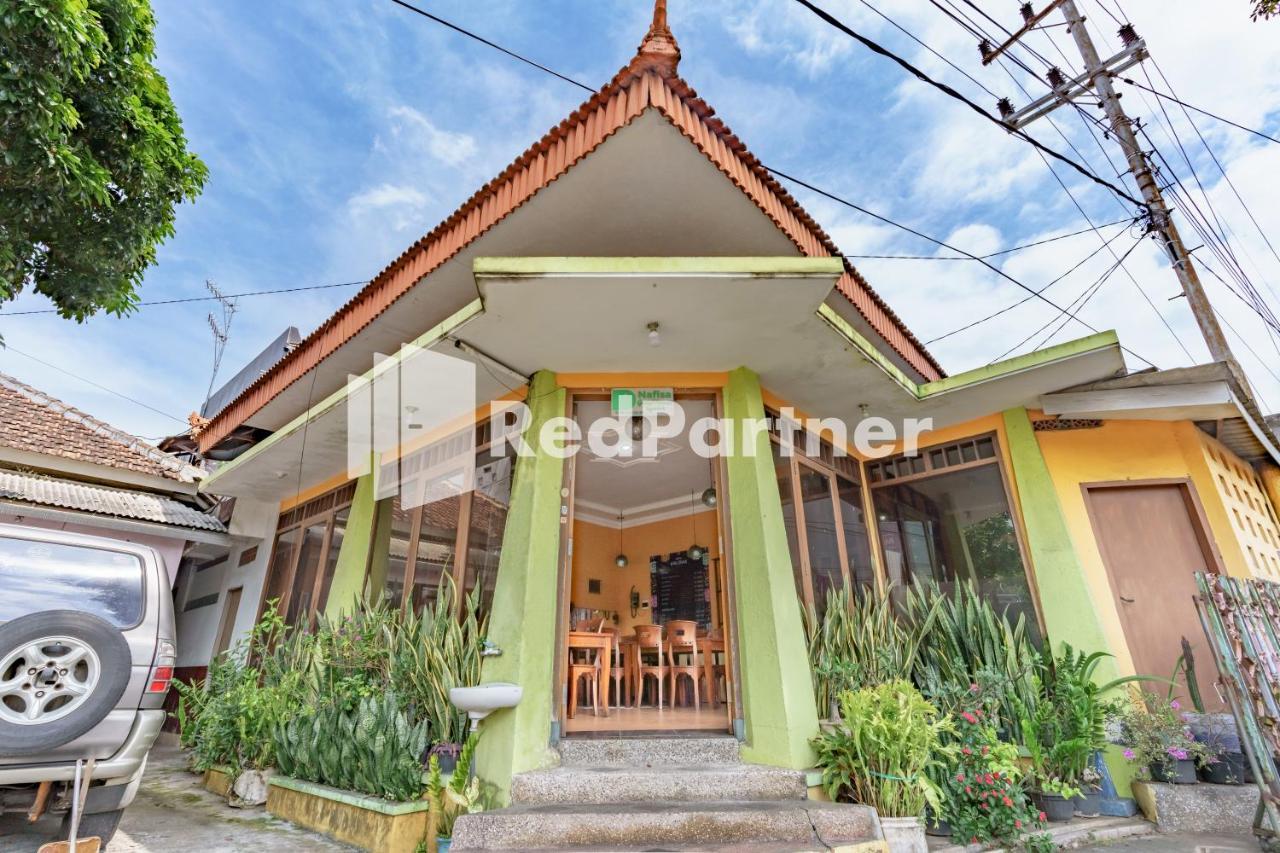Nafisa Homestay Syariah Near Jatim Park 3 Batu Mitra Reddoorz Malang Exterior photo