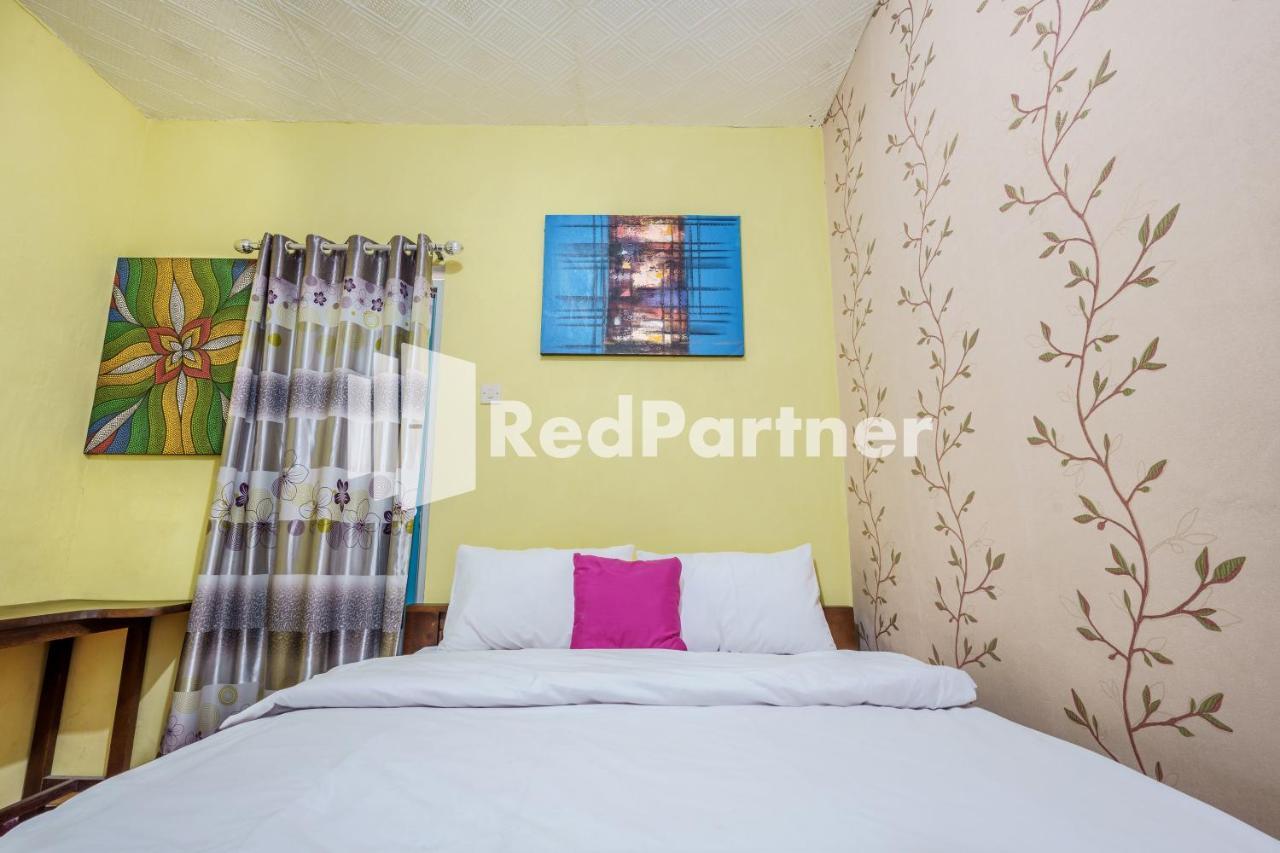 Nafisa Homestay Syariah Near Jatim Park 3 Batu Mitra Reddoorz Malang Exterior photo