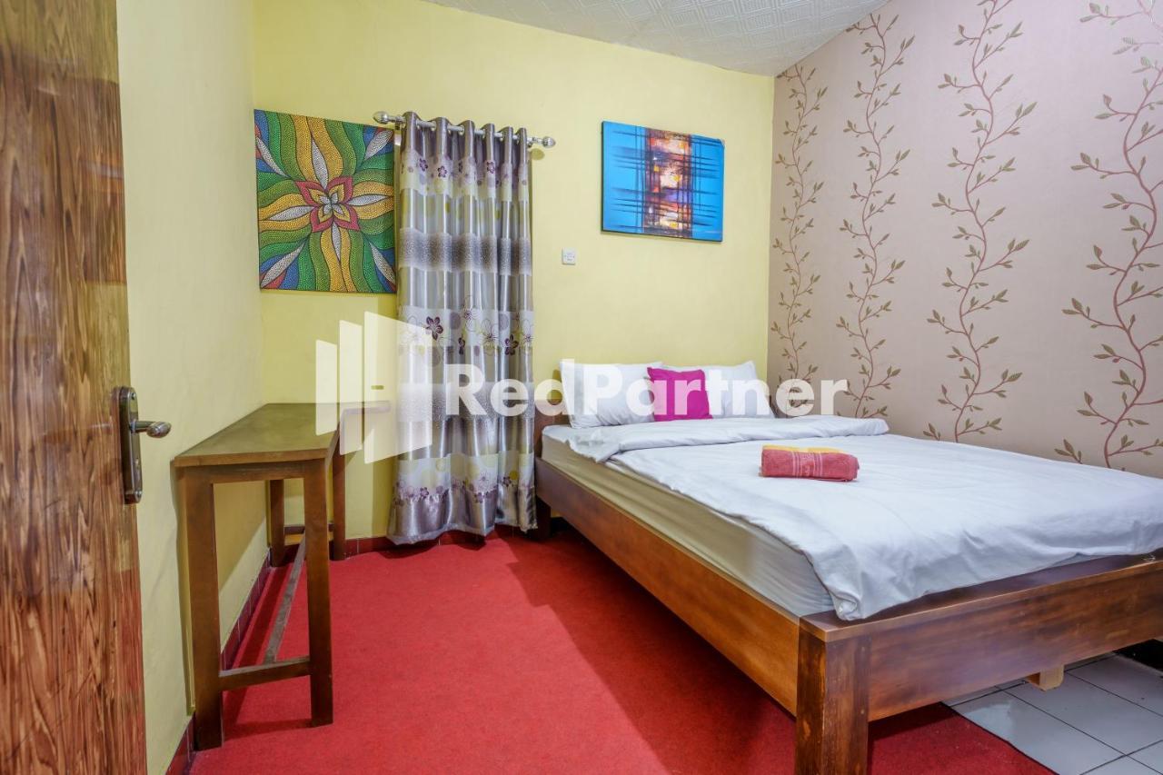 Nafisa Homestay Syariah Near Jatim Park 3 Batu Mitra Reddoorz Malang Exterior photo