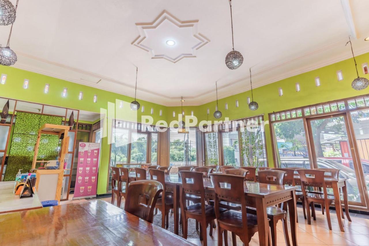 Nafisa Homestay Syariah Near Jatim Park 3 Batu Mitra Reddoorz Malang Exterior photo